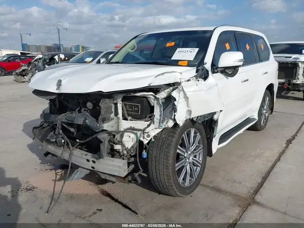 JTJHY7AX9G4194530 2016 LEXUS LX - Image 2