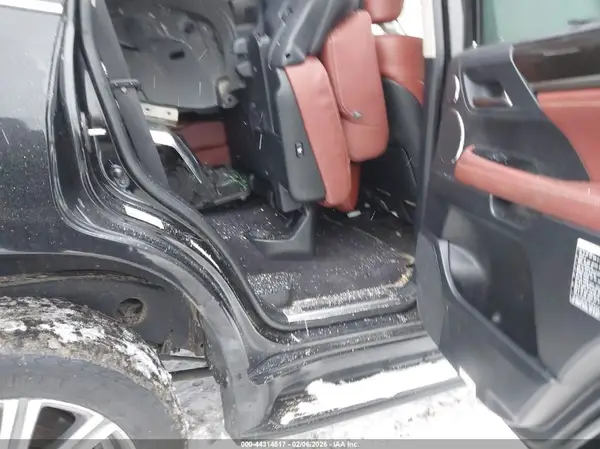 JTJHY7AX9H4221792 2017 LEXUS LX - Image 8