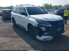 JTJHY7AX9J4263630 2018 LEXUS LX