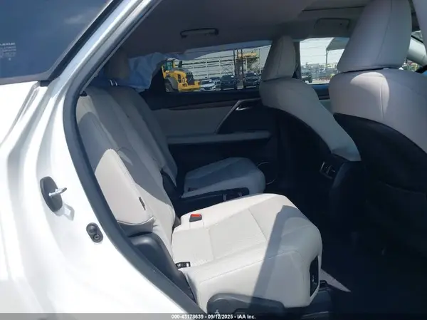 JTJHZKEA6M2019228 2021 LEXUS RX - Image 8