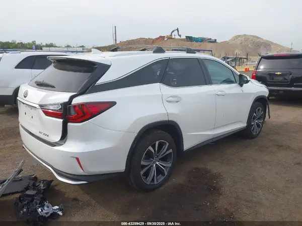 JTJHZKFA5N2042497 2022 LEXUS RX - Image 2