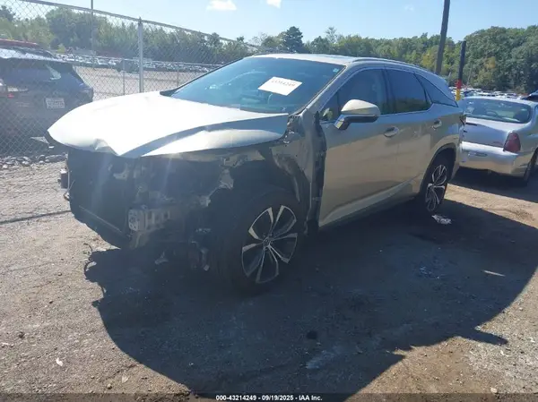 JTJHZKFA6L2024751 2020 LEXUS RX - Image 2