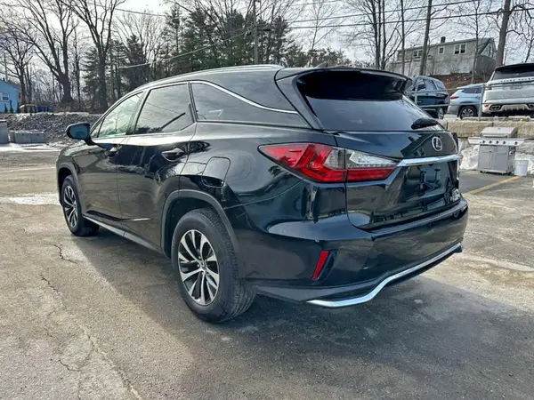 JTJHZKFA6M2031071 2021 LEXUS RX - Image 2