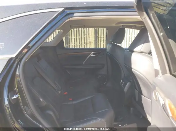 JTJHZKFA7N2037057 2022 LEXUS RX - Image 8