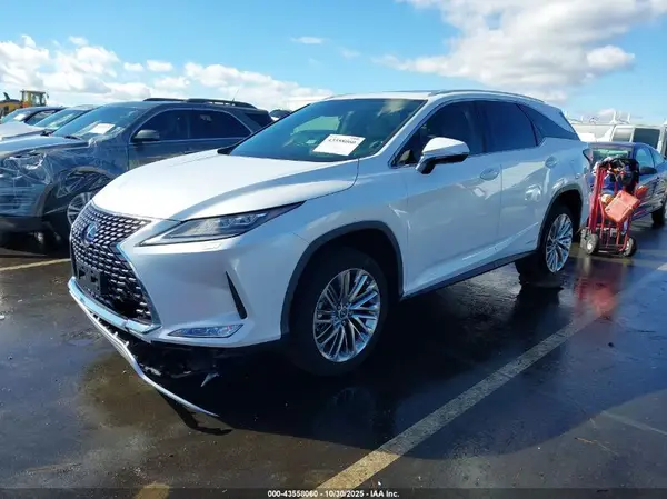 JTJJGKFA4M2016799 2021 LEXUS RX - Image 2