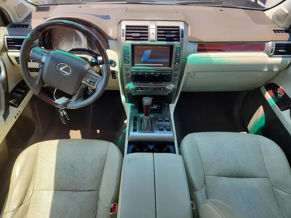 JTJJM7FX0H5162213 2017 LEXUS GX - Image 8