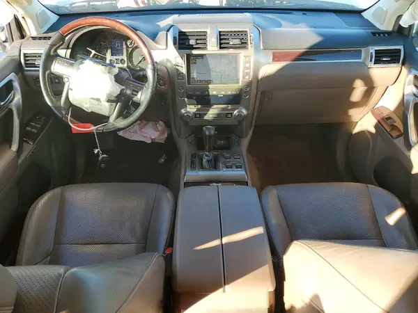 JTJJM7FX0J5190292 2018 LEXUS GX - Image 8