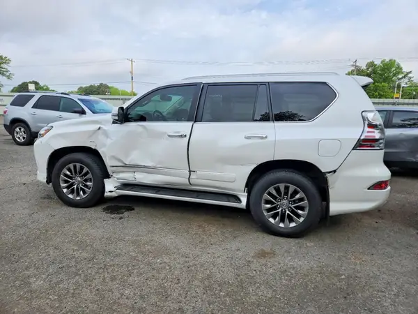 JTJJM7FX0K5212230 2019 LEXUS GX - Image 2