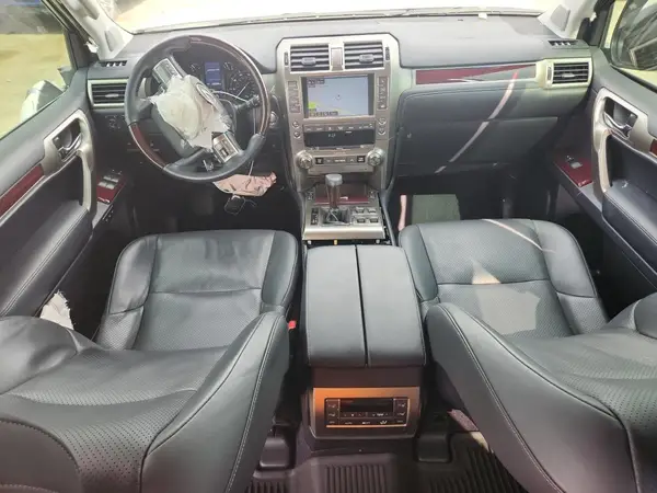 JTJJM7FX0K5229044 2019 LEXUS GX - Image 8