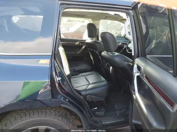 JTJJM7FX0K5236379 2019 LEXUS GX - Image 8