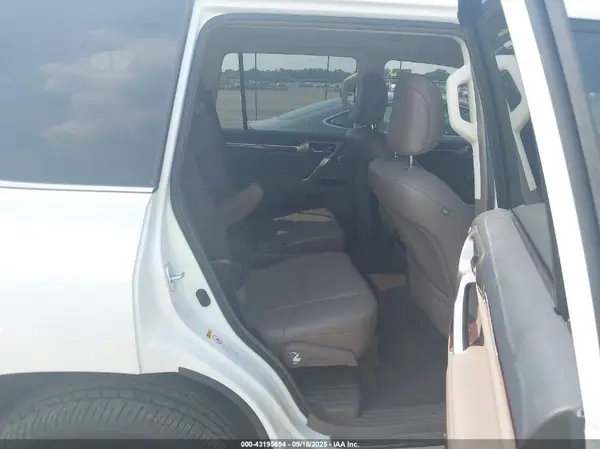 JTJJM7FX2H5171592 2017 LEXUS GX - Image 8