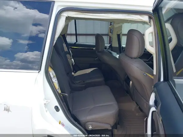 JTJJM7FX4H5177779 2017 LEXUS GX - Image 8