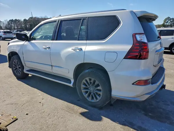 JTJJM7FX5K5210702 2019 LEXUS GX - Image 2