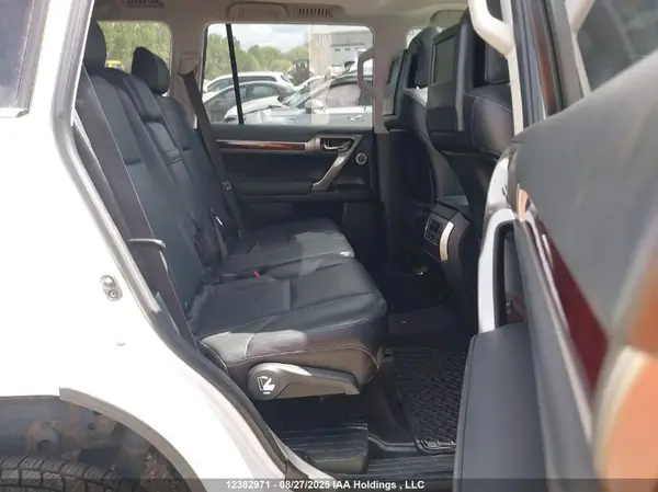 JTJJM7FX6H5149644 2017 LEXUS GX - Image 8