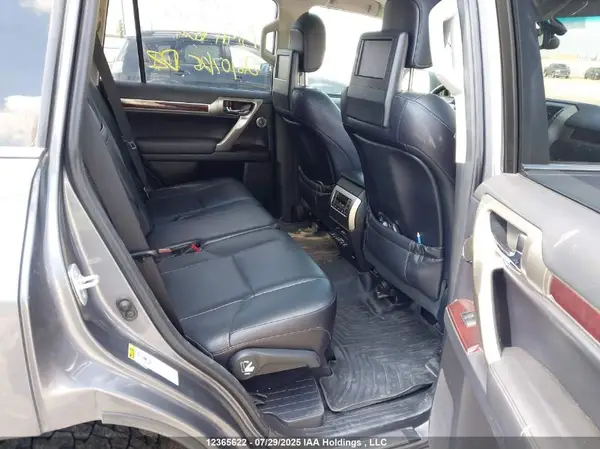 JTJJM7FX6H5150793 2017 LEXUS GX - Image 8