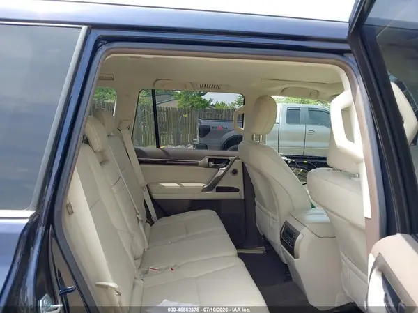 JTJJM7FX6K5221143 2019 LEXUS GX - Image 8
