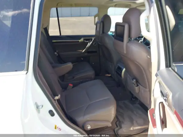 JTJJM7FX7H5168445 2017 LEXUS GX - Image 8