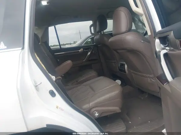 JTJJM7FX9J5189741 2018 LEXUS GX - Image 8