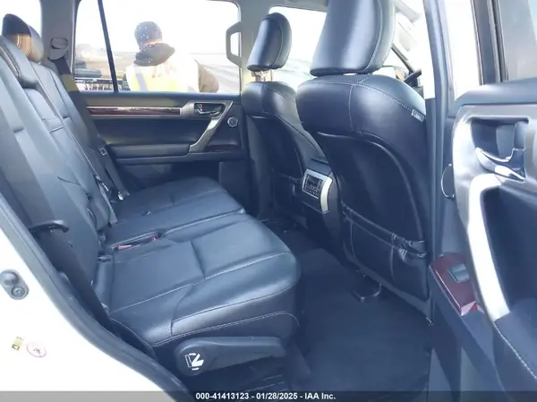 JTJJM7FXXH5170643 2017 LEXUS GX - Image 8