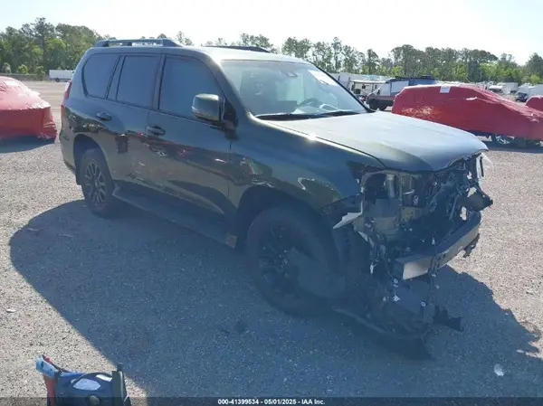 JTJKM7BX4N5318758 2022 LEXUS GX - Image 1