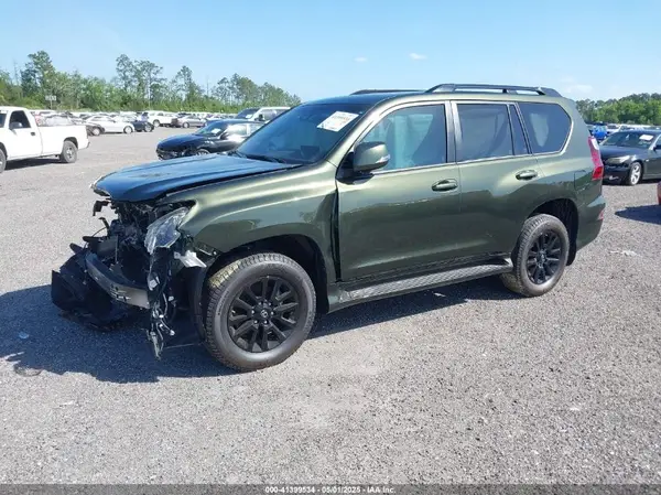 JTJKM7BX4N5318758 2022 LEXUS GX - Image 2