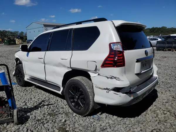 JTJKM7BX6N5309575 2022 LEXUS GX - Image 2
