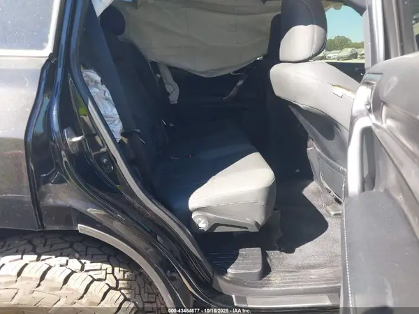 JTJKM7BX7N5310458 2022 LEXUS GX - Image 8