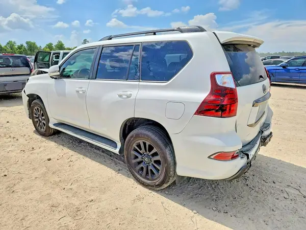 JTJKM7BX8N5316379 2022 LEXUS GX - Image 2