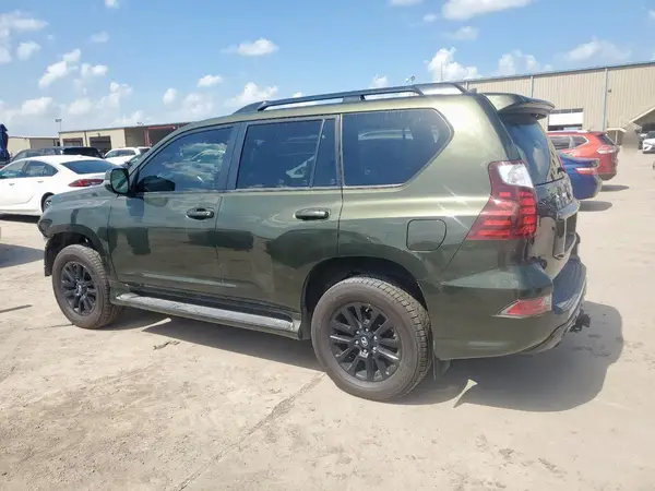 JTJKM7BX9N5311384 2022 LEXUS GX - Image 2