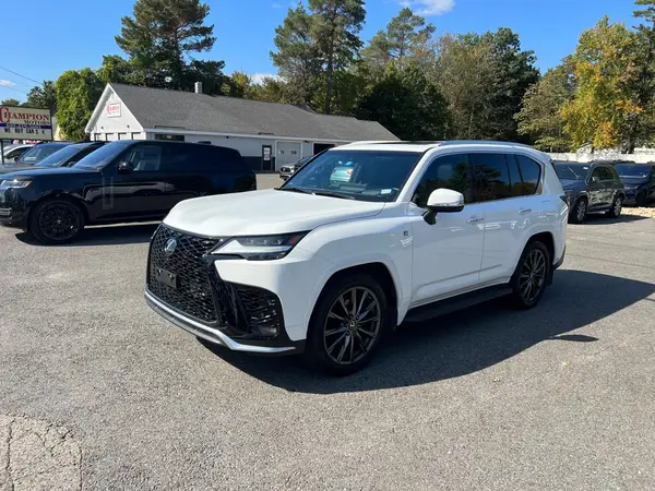 JTJMB7CX5N4010338 2022 LEXUS LX - Image 2