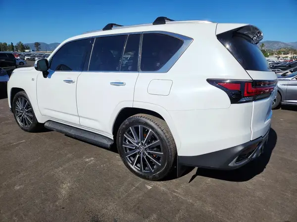 JTJMB7CX7S4075672 2025 LEXUS LX - Image 2