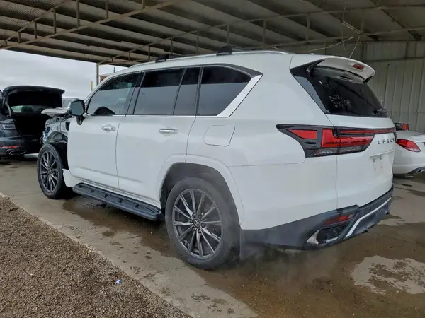 JTJMB7CX8N4004811 2022 LEXUS LX - Image 2