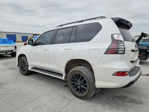 JTJSM7BX7P5353894 2023 LEXUS GX - Image 2