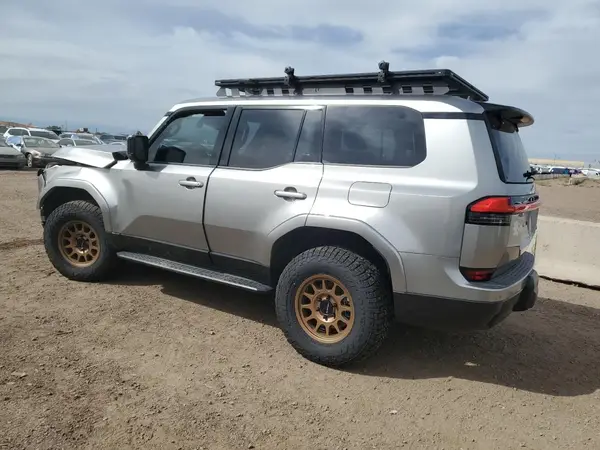 JTJTBCDX0R5010458 2024 LEXUS GX - Image 2