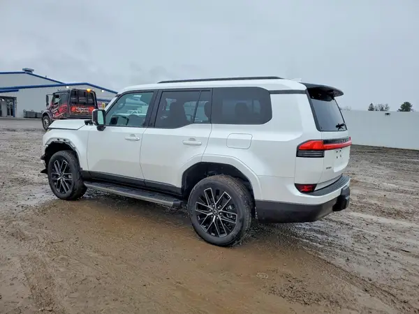 JTJTBCDX0R5011562 2024 LEXUS GX - Image 2