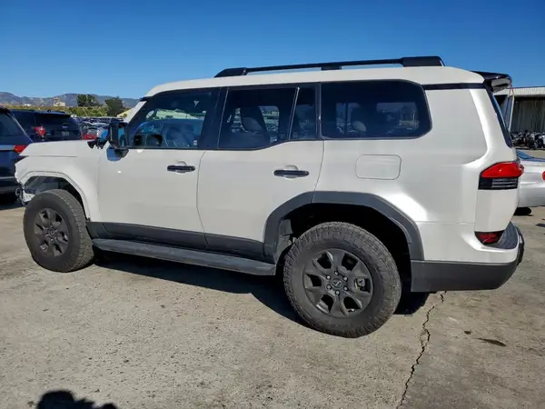JTJTBCDX0R5030239 2024 LEXUS GX - Image 2