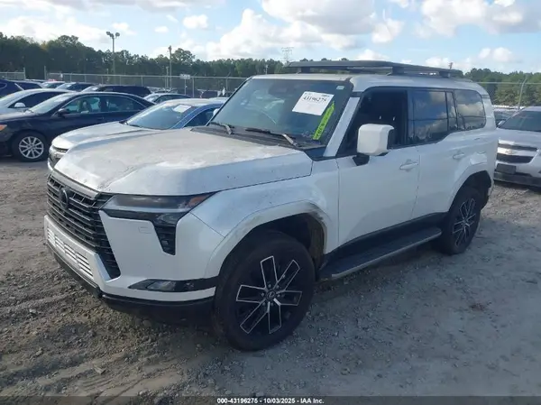 JTJTBCDX1R5001235 2024 LEXUS GX - Image 2