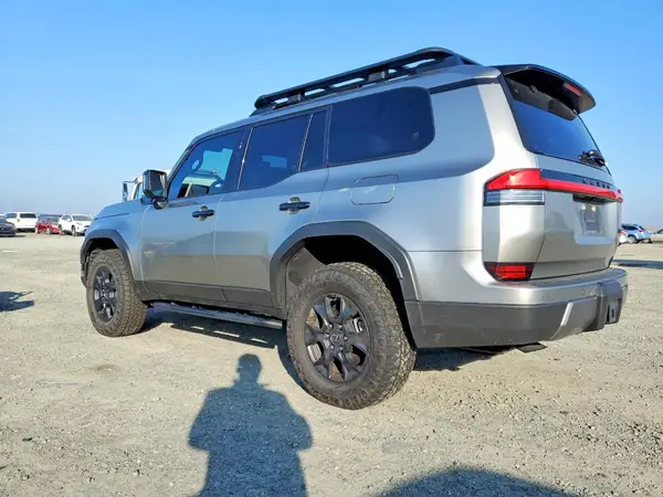 JTJTBCDX1R5016866 2024 LEXUS GX - Image 2