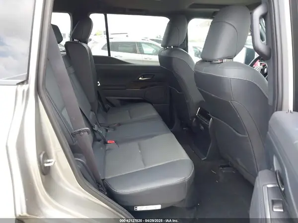 JTJTBCDX1R5019928 2024 LEXUS GX - Image 8