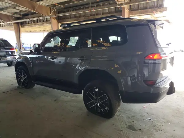 JTJTBCDX1R5019959 2024 LEXUS GX - Image 2