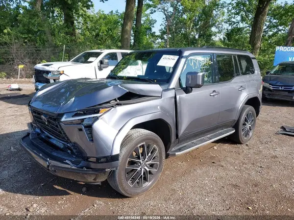 JTJTBCDX1R5021579 2024 LEXUS GX - Image 2