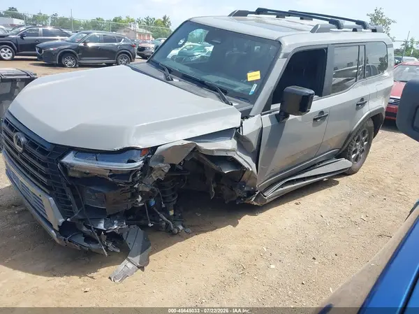 JTJTBCDX1R5025356 2024 LEXUS GX - Image 2