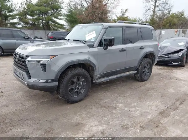 JTJTBCDX1S5069492 2025 LEXUS GX - Image 2