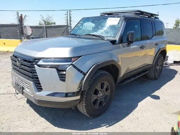 JTJTBCDX2R5016438 2024 LEXUS GX - Image 2