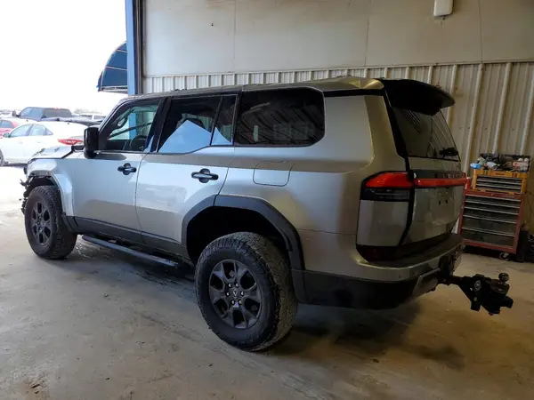 JTJTBCDX3R5011202 2024 LEXUS GX - Image 2