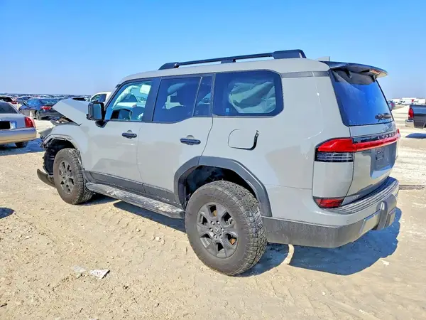 JTJTBCDX3R5012303 2024 LEXUS GX - Image 2