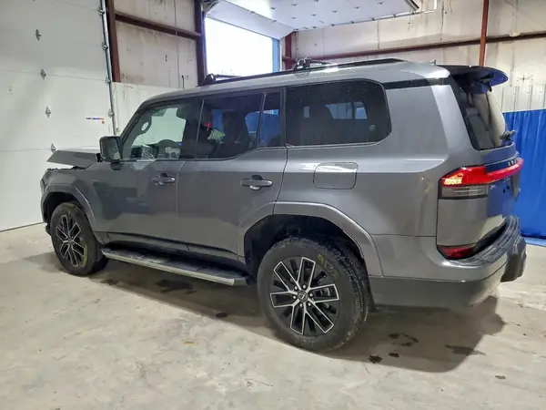 JTJTBCDX3S5059384 2025 LEXUS GX - Image 2