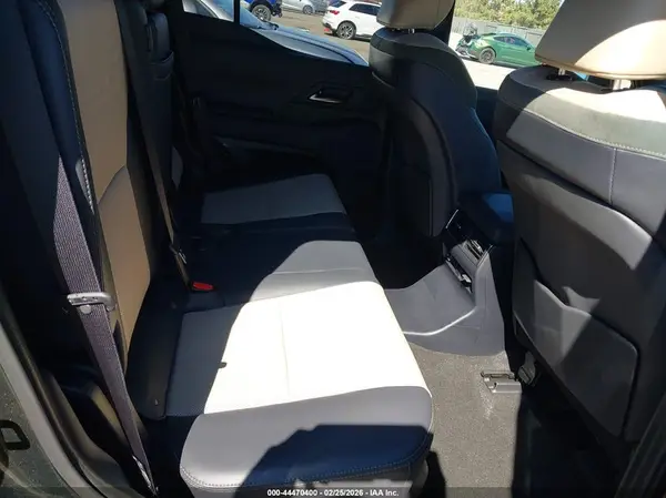 JTJTBCDX4S5037927 2025 LEXUS GX - Image 8