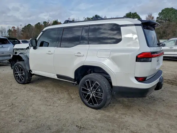 JTJTBCDX4S5049429 2025 LEXUS GX - Image 2