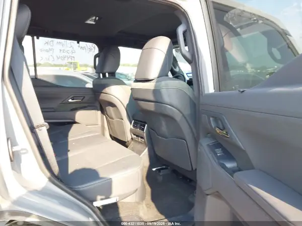JTJTBCDX5R5026560 2024 LEXUS GX - Image 8